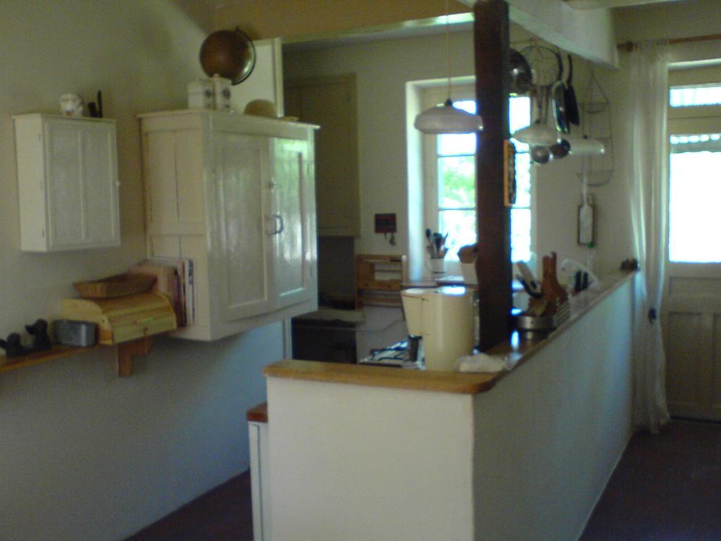 Les Champys Guest House Saint-Péreuse Exterior photo